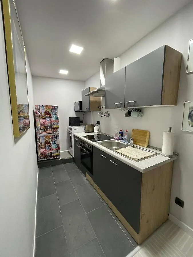 Apartment Ferienwohnung Bright: Flat With Balcony - Kitchen - Free Parking Berlin